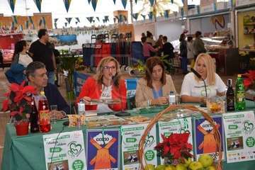 Presentación del calendario solidario 2010 en el Mercado Municipal de Telde (Foto TA)
